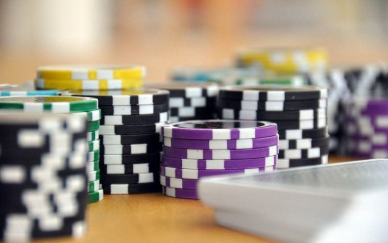 behavioral-addiction-causes-and-signs