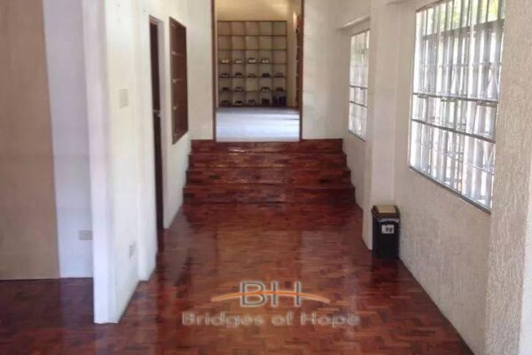 hallways of the new manila facility 600x400